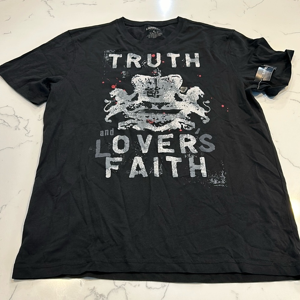 Men’s express graphic tee